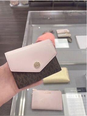 NWOT Michael Kors Medium Flap Bifold Wallet In Signature Canvas I paid $220.00